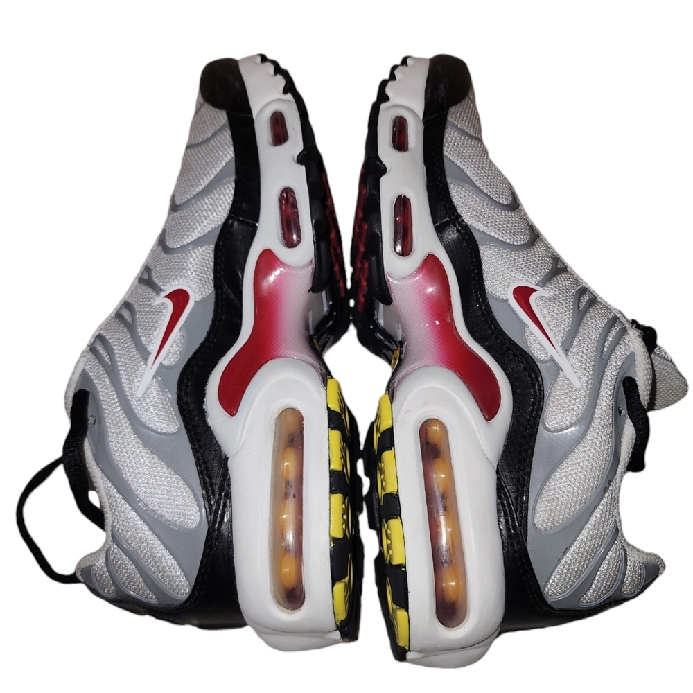 Nike Air Max Plus size 5y kids color grey and red